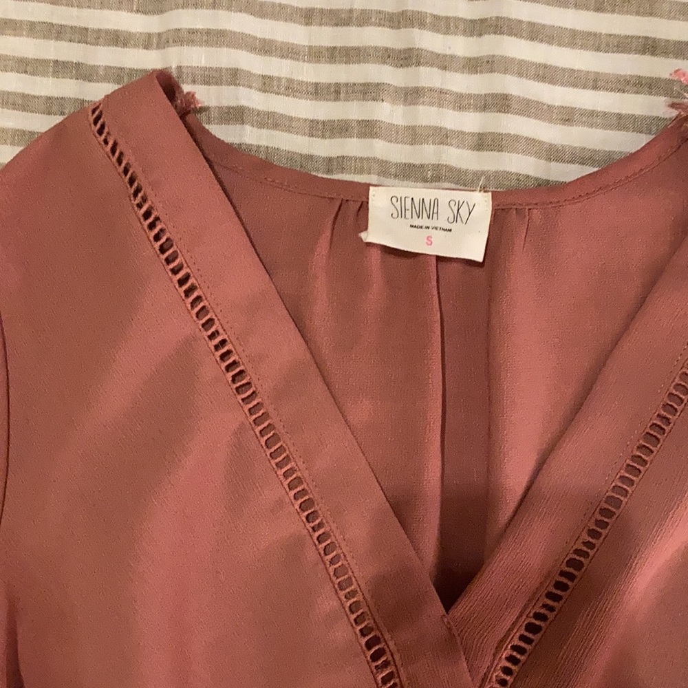 Pink blouse - Picture 2 of 3